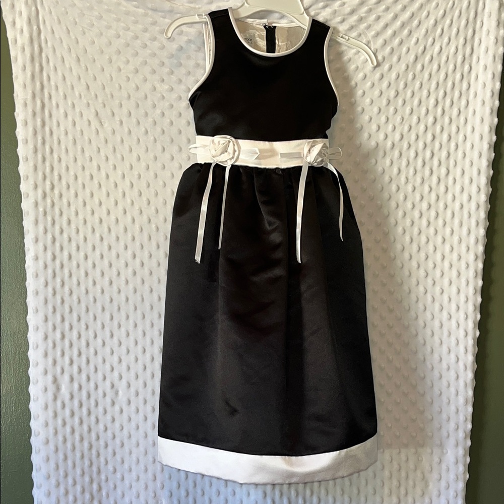 Jessica McClintock Black and White Formal Kids Dress